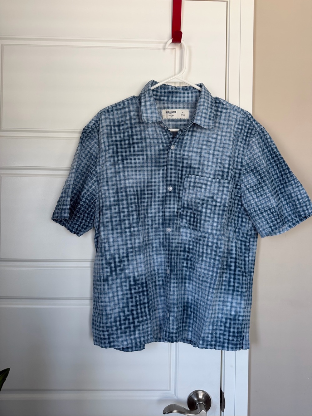 Hollister Blue Plaid Short-Sleeve Button-Down Shirt